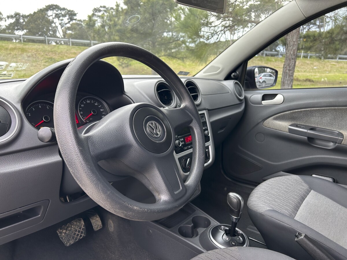 Volkswagen Gol Power 1.6 AT Extra Full 2014 Volkswagen Gol Power 1.6 AT Extra Full 2014