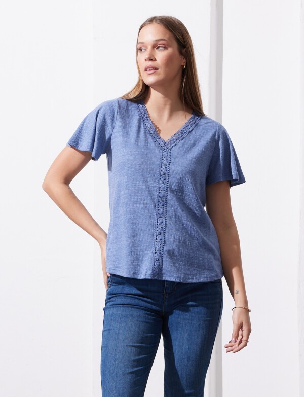 Remera Crochet AZUL