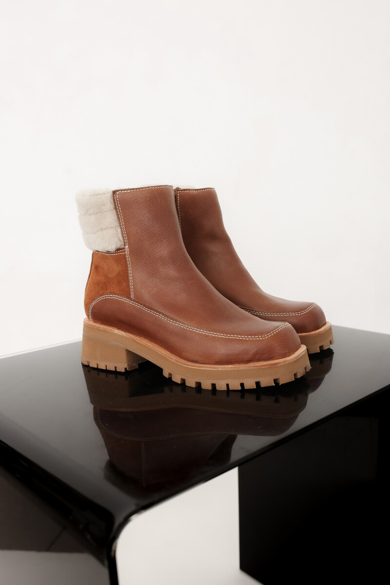 Bota Corderoy Camel