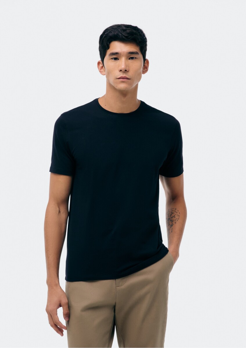 CAMISETA MM MASC - PRETO ESCURO 