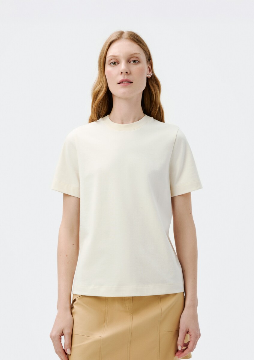 BLUSA DE MANAGA CORTA EN VISCOSA - BEIGE 