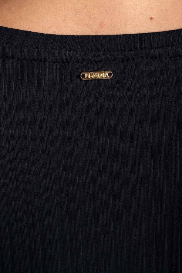 Remera Negro