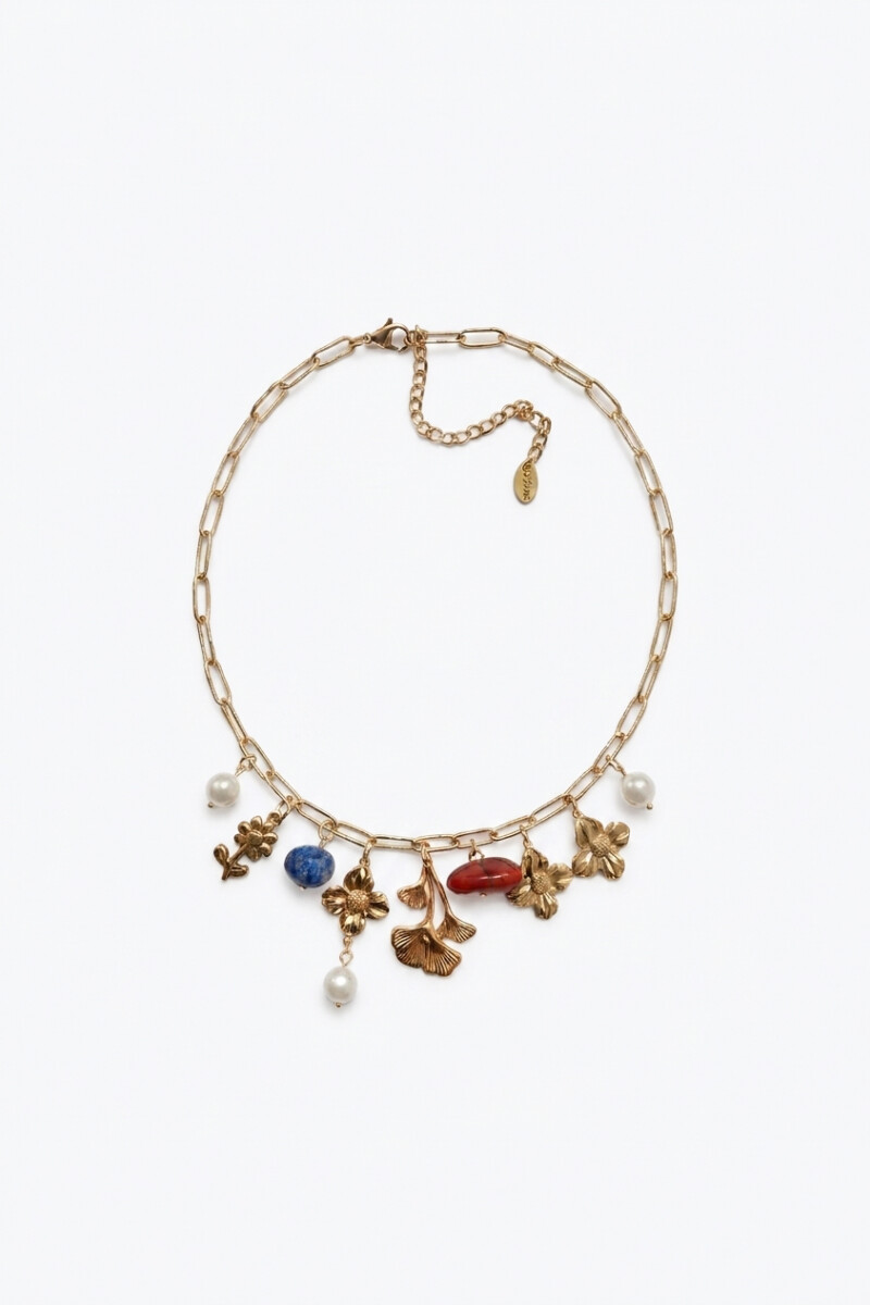 Collar de acero con piedras naturales y dijes dorado
