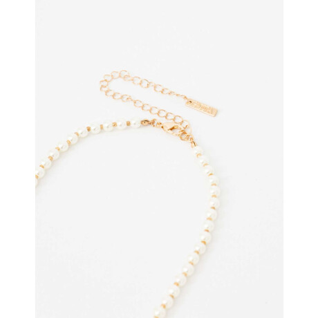 Collar Corto De Perlas Blanco Crema