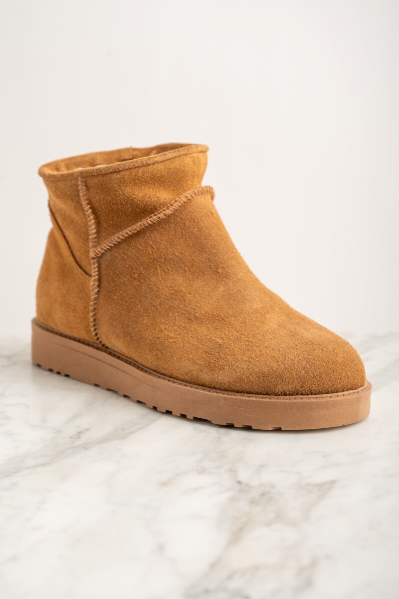Bota Gamuza Con Corderito Camel