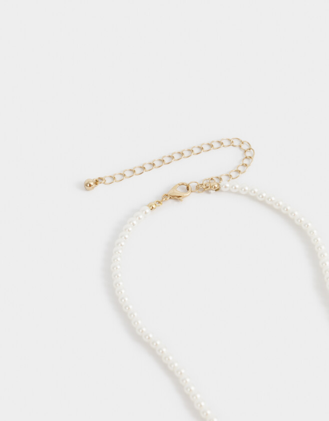 Cadena Corta con Dije Mariposas Choker De Perlas - Dorado