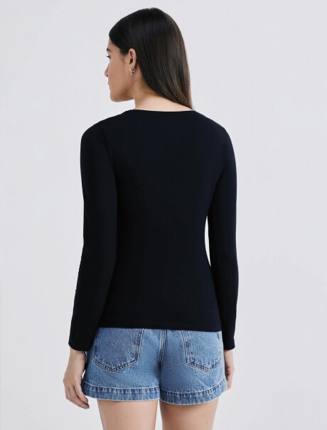 BLUSA BÁSICA DE MANGA LARGA Y CUELLO EN V NEGRO