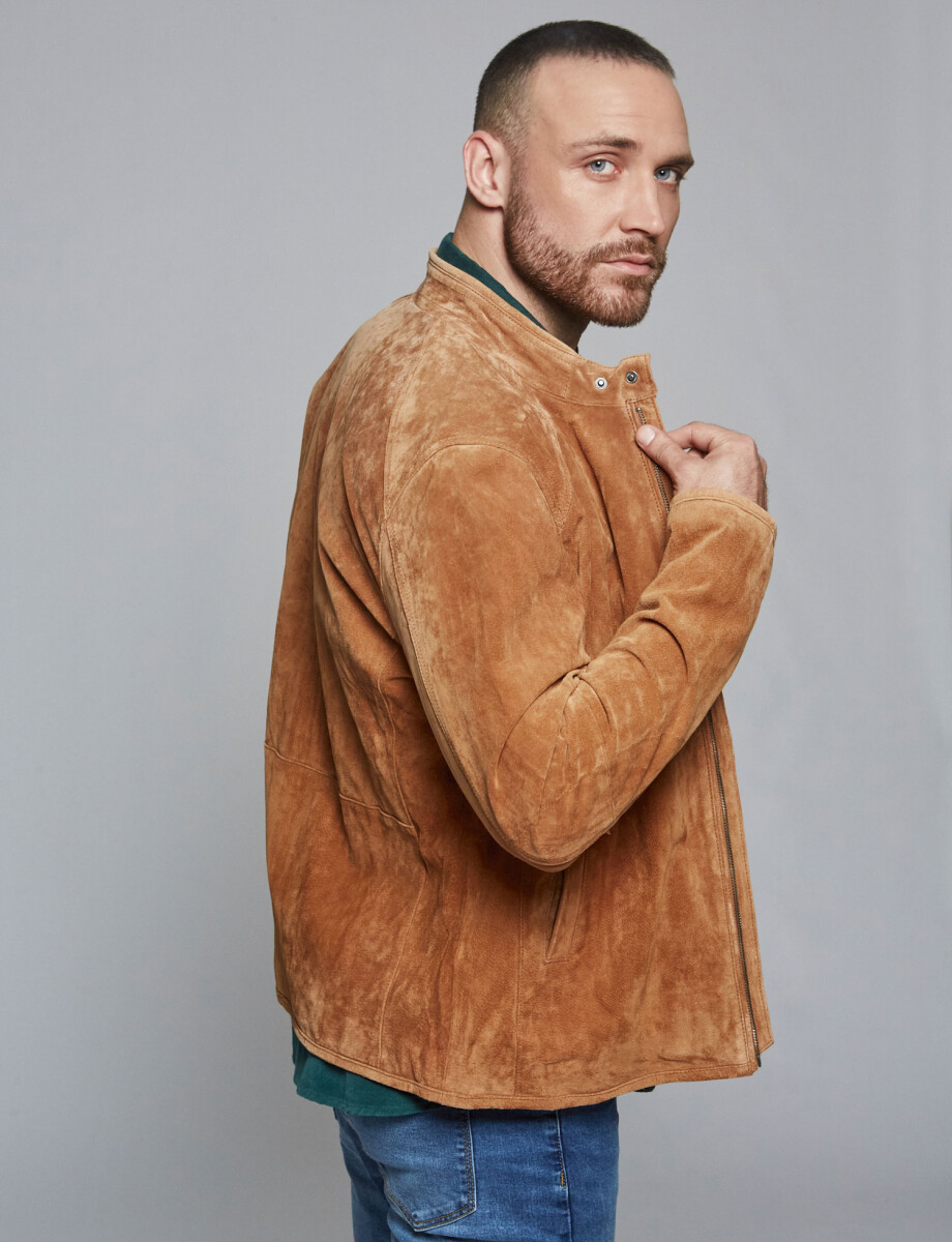 Campera cuero marron claro