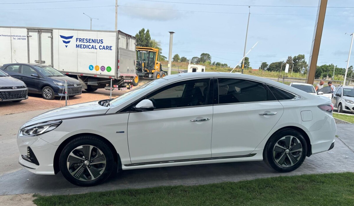 Hyundai Sonata Hibrid 2.0 S Full - 2019 Hyundai Sonata Hibrid 2.0 S Full - 2019