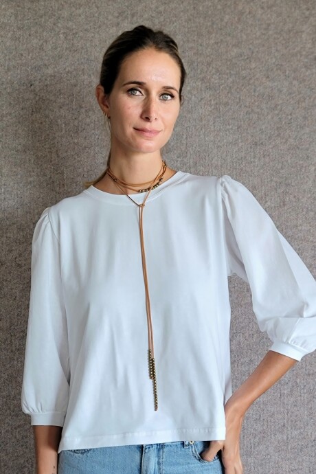 Remera Rose Blanco pespunte al tono