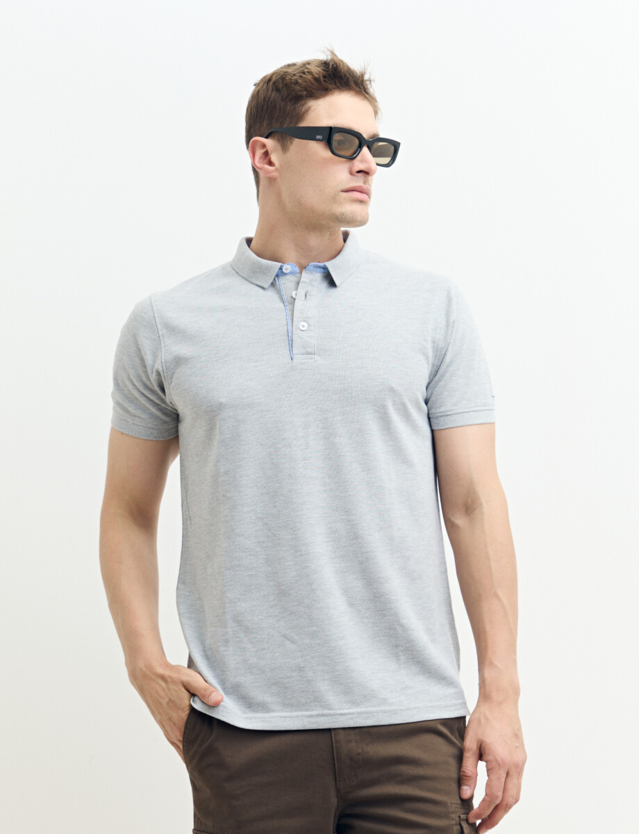 520751 REMERA HARRINGTON LABEL Gris Melange