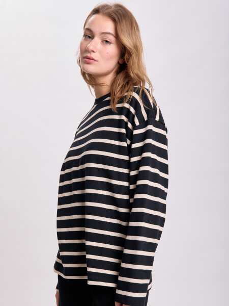 Remera rayas Negro