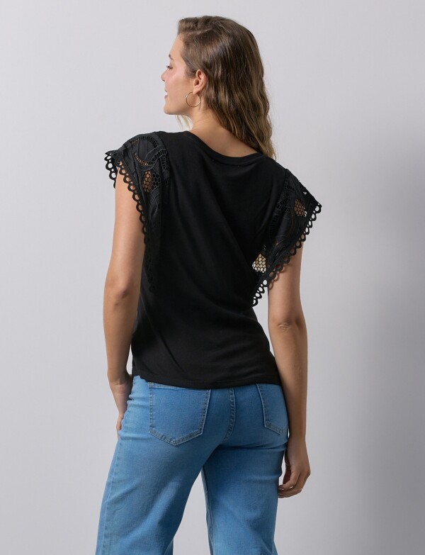 Blusa Manga Crochet NEGRO