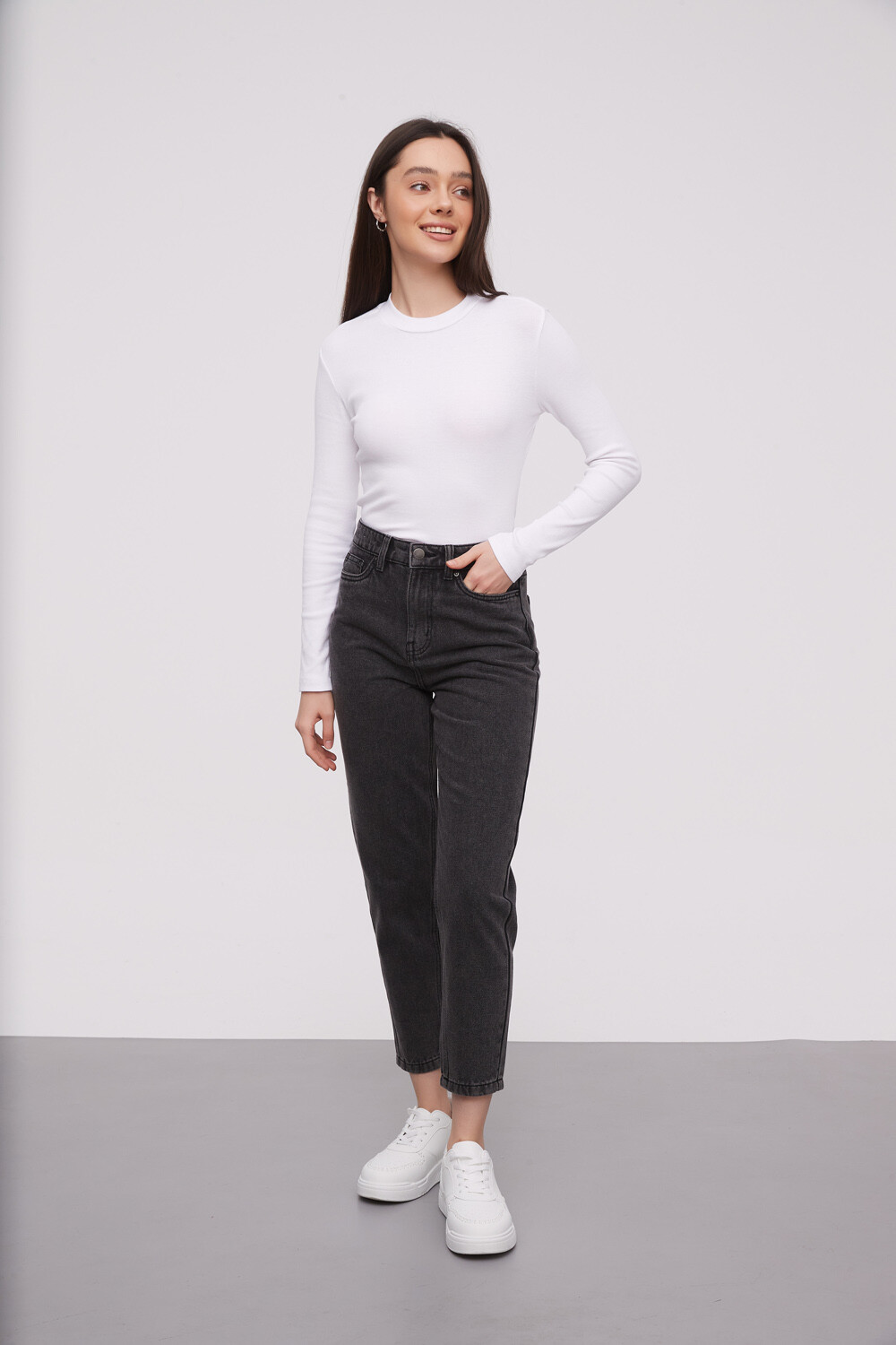Pantalon Vacareli Gris Oscuro