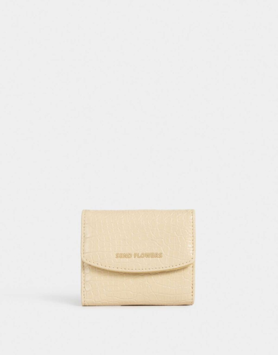 Billetera Cuerina Solapa Flores - Blanco Crudo 