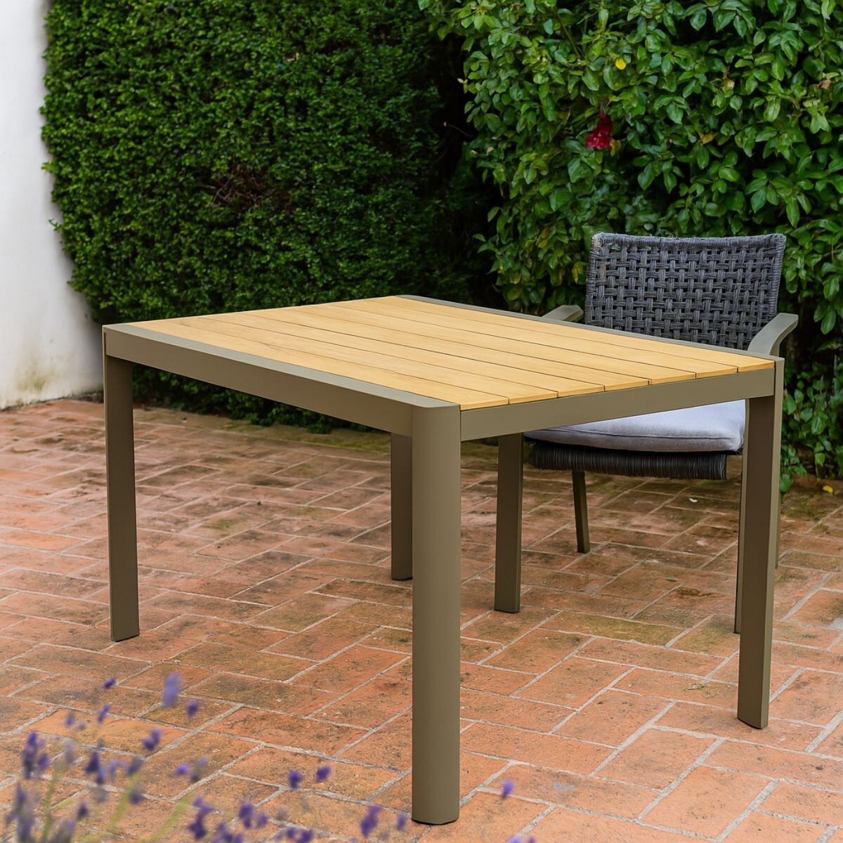 MESA DE EXTERIOR BRONTE Gris RECTANGULAR 