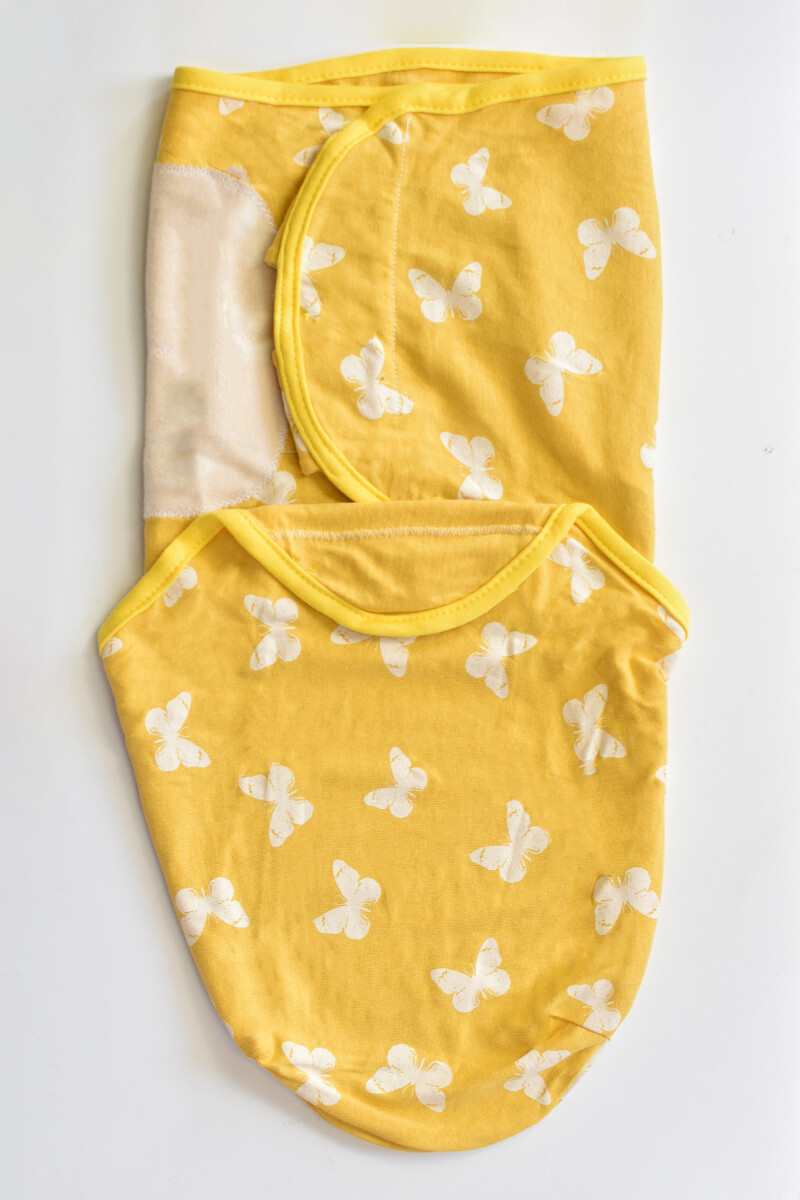 Manta envolvente para bebés - Amarilla con mariposas 