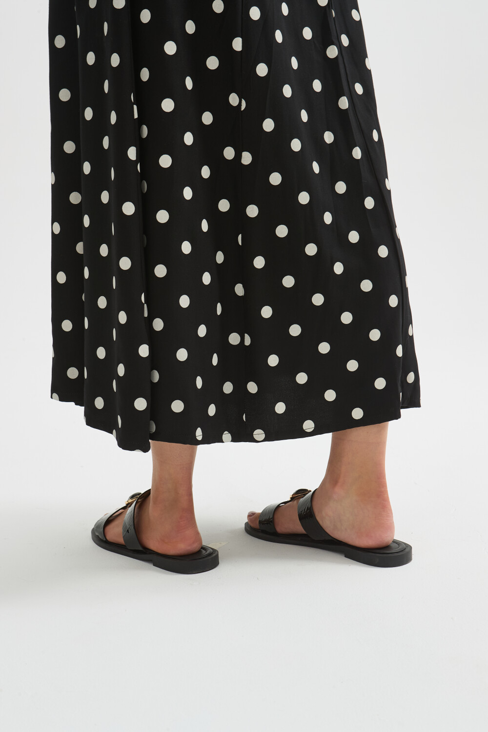 Sandalia Huni Negro