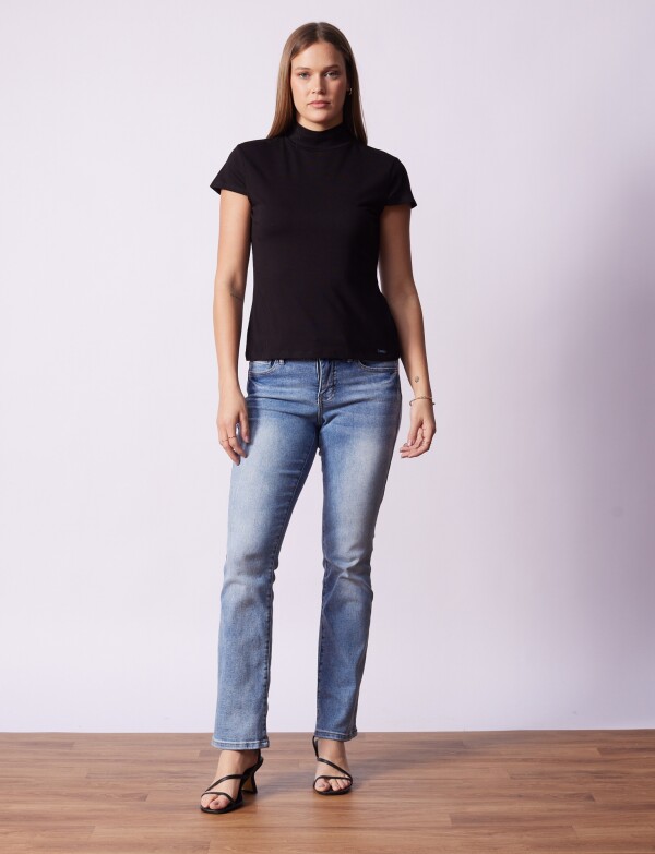 Remera Modal NEGRO