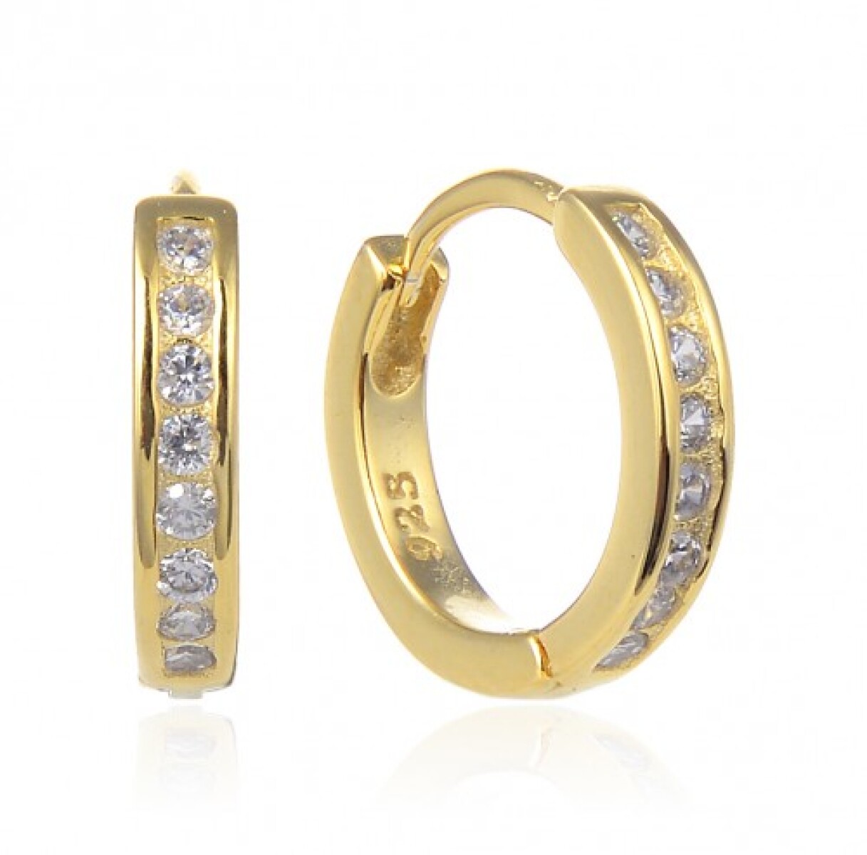 Par de aros de plata 925 con baño de oro amarillo y circonias. 