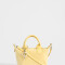 City Clasico Cartera City Con Charm De Perlas - Amarillo Claro