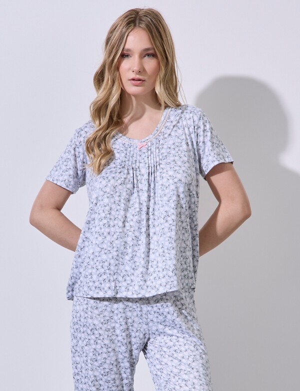 Set Pijama Remera & Capri GRIS/MULTI