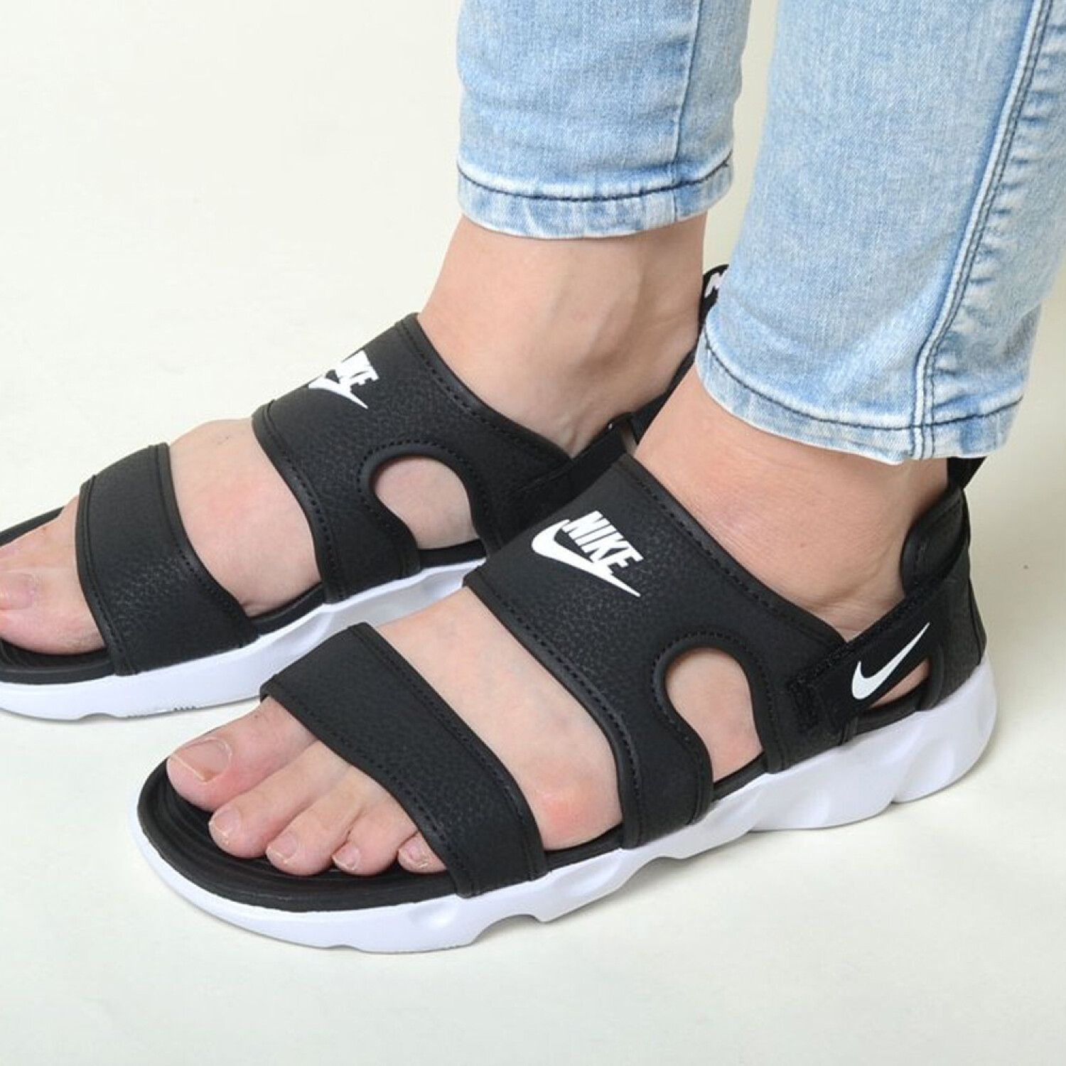 NIKE OWAYSIS SANDAL - Black — Global Sports
