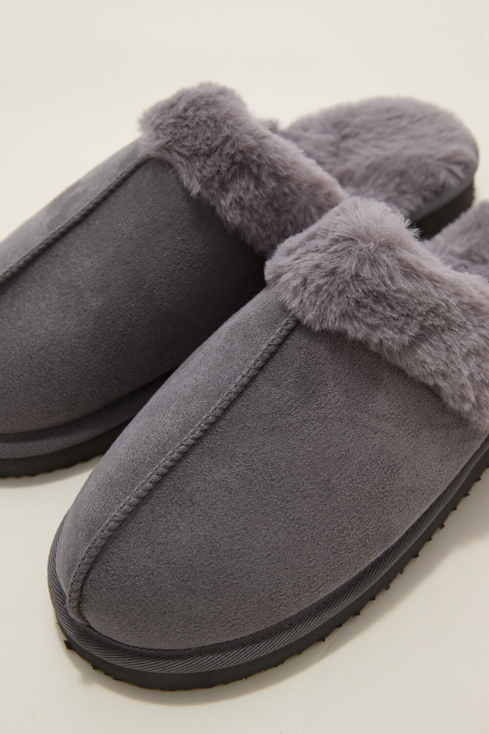 Pantuflas Pantusi Gris Medio
