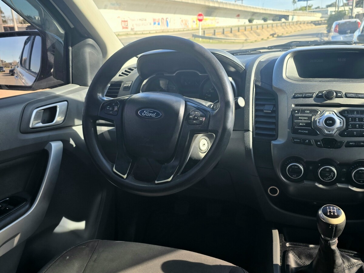 Ford Ranger XLT 2014 EXCELENTE ESTADO! | Permuta / Financia Ford Ranger XLT 2014 EXCELENTE ESTADO! | Permuta / Financia