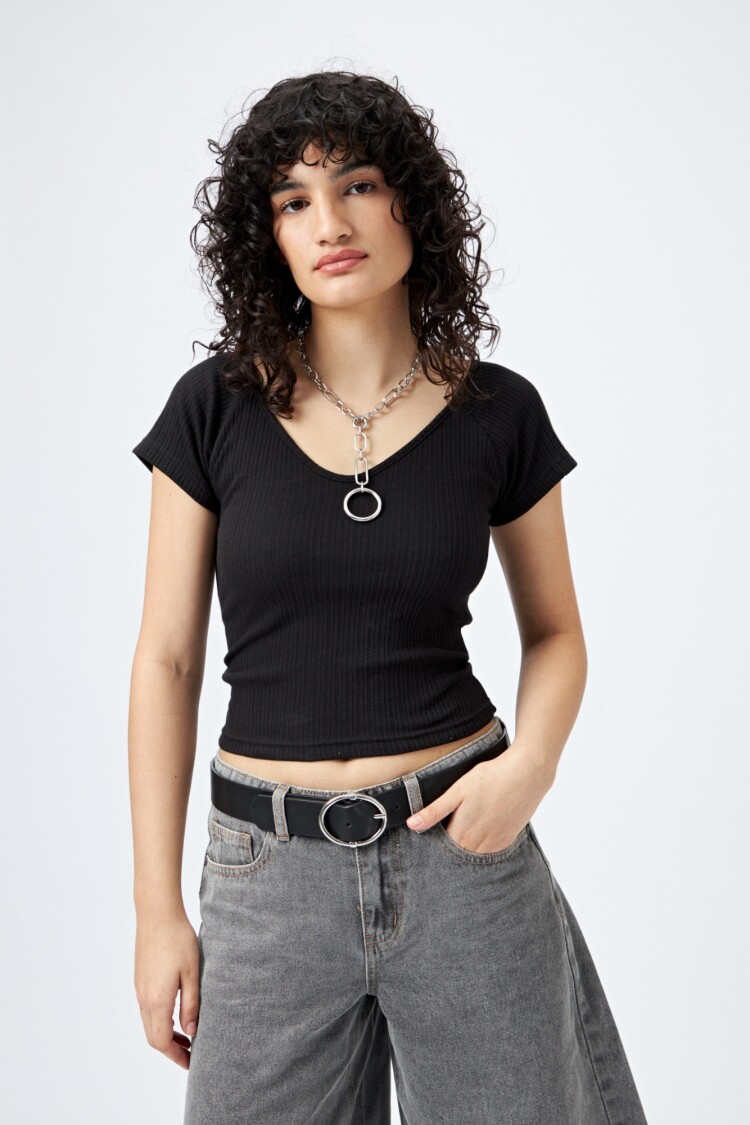 REMERA GEMMA Negro