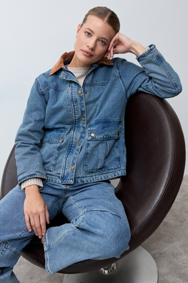 Campera de jean cuello pana jean medio