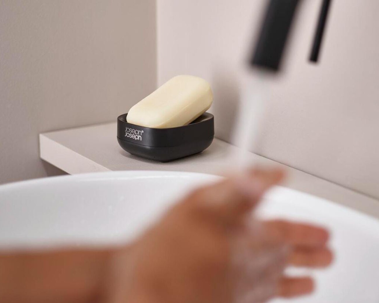 Jabonera Slim Compact™ Joseph Joseph Jabonera Slim Compact™ Joseph Joseph