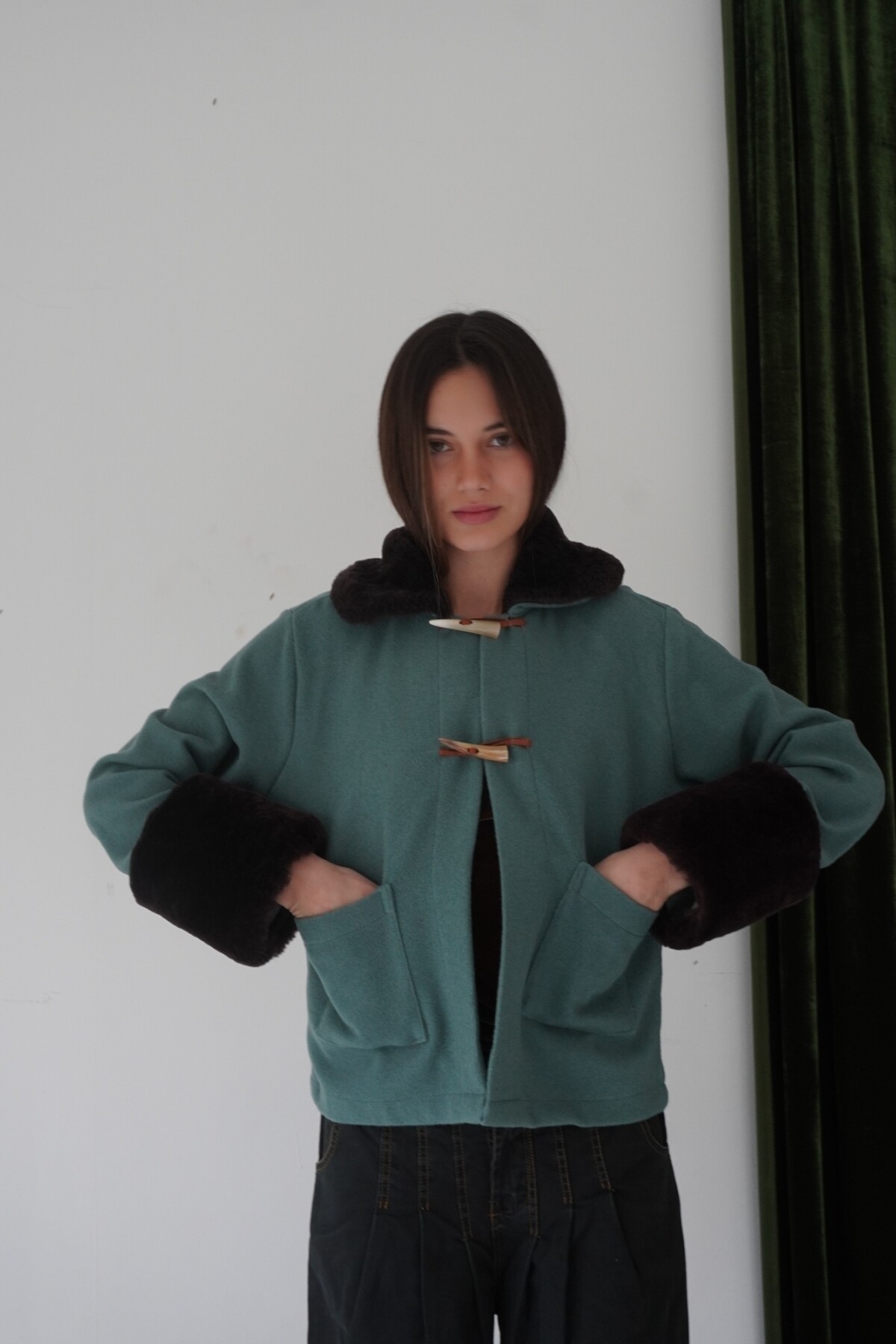 Campera New Jersey Base Petróleo / Corderito Chocolate