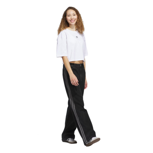 Remera Adidas Essentials Crop - Blanco Remera Adidas Essentials Crop - Blanco