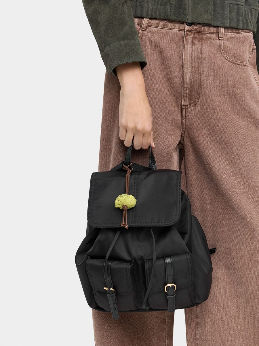 Mochila De Nylon Con Colgante negro