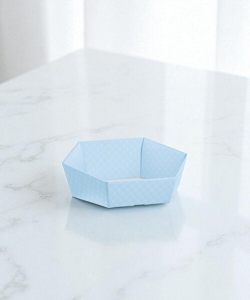 Cesto hexagonal 20,5x17x7 cm. - MATELASSE AZZURRO Cesto hexagonal 20,5x17x7 cm. - MATELASSE AZZURRO