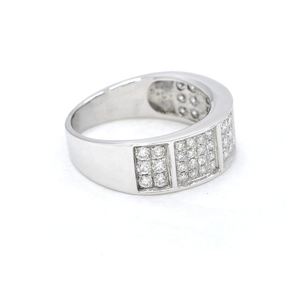 Anillo En Oro Blanco Y Brillantes Anillo En Oro Blanco Y Brillantes