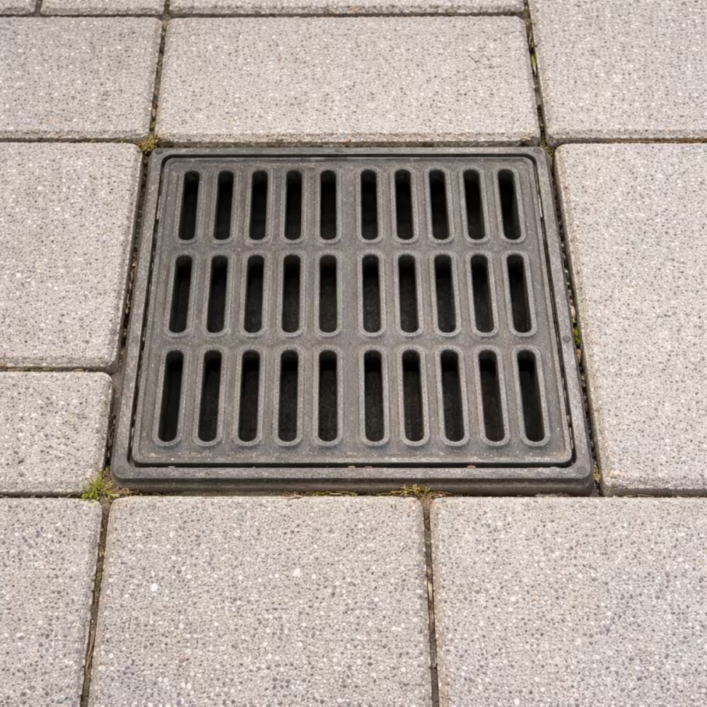 Tapa y marco resina reja 20x20 cm peatonal Tapa Y Marco Resina Reja 20x20 Cm Peatonal