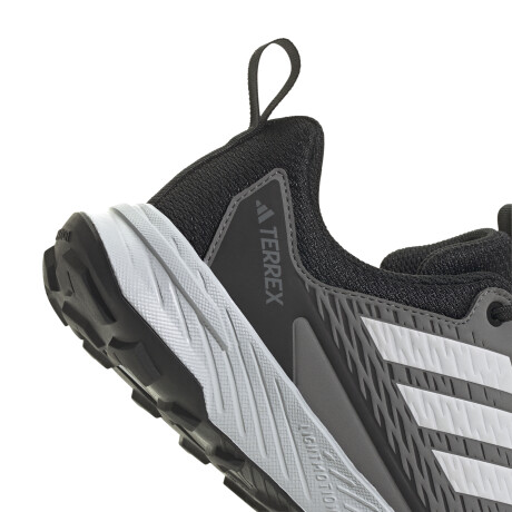 TERREX TRACEFINDER 2 Core Black / Core Black / Grey Five