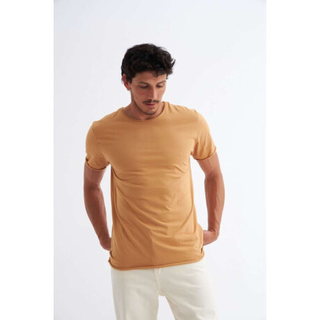 Remera básica Calt Camel