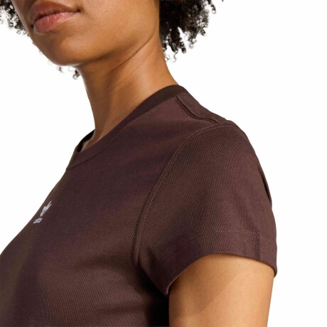 Remera adidas Essentials Slim Aurora Coffee