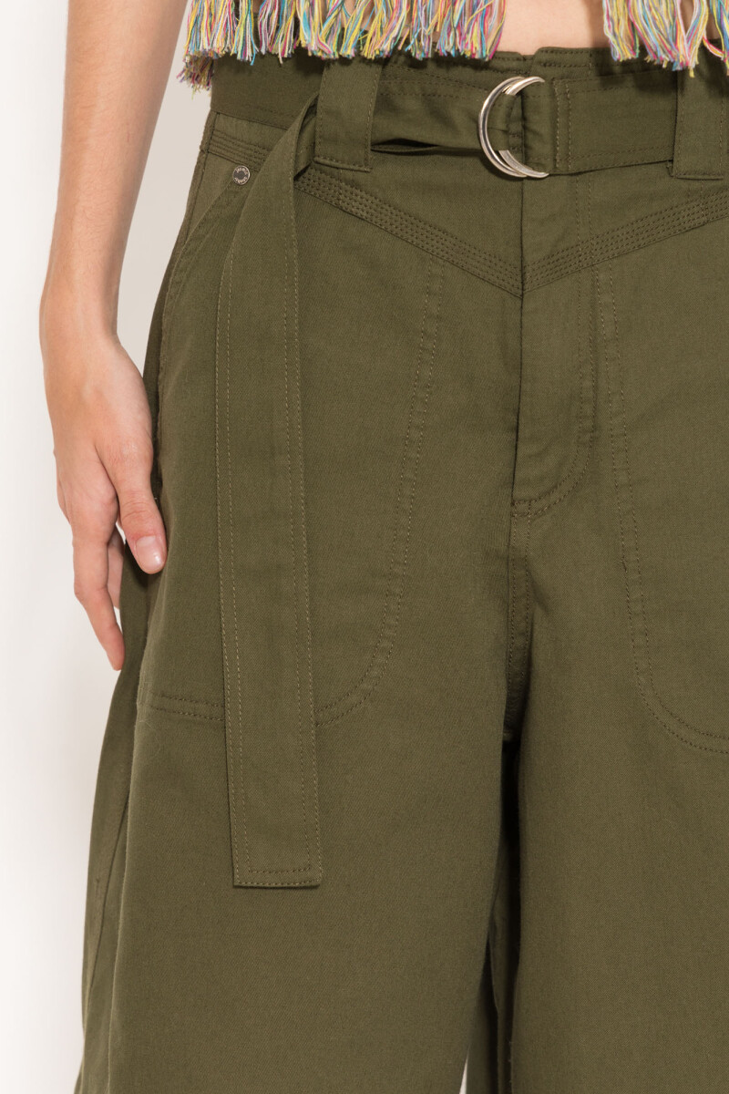 BERMUDA MARGARITA Verde Militar