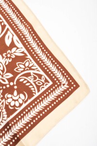 Bandana Arabescos Clásicos Chocolate