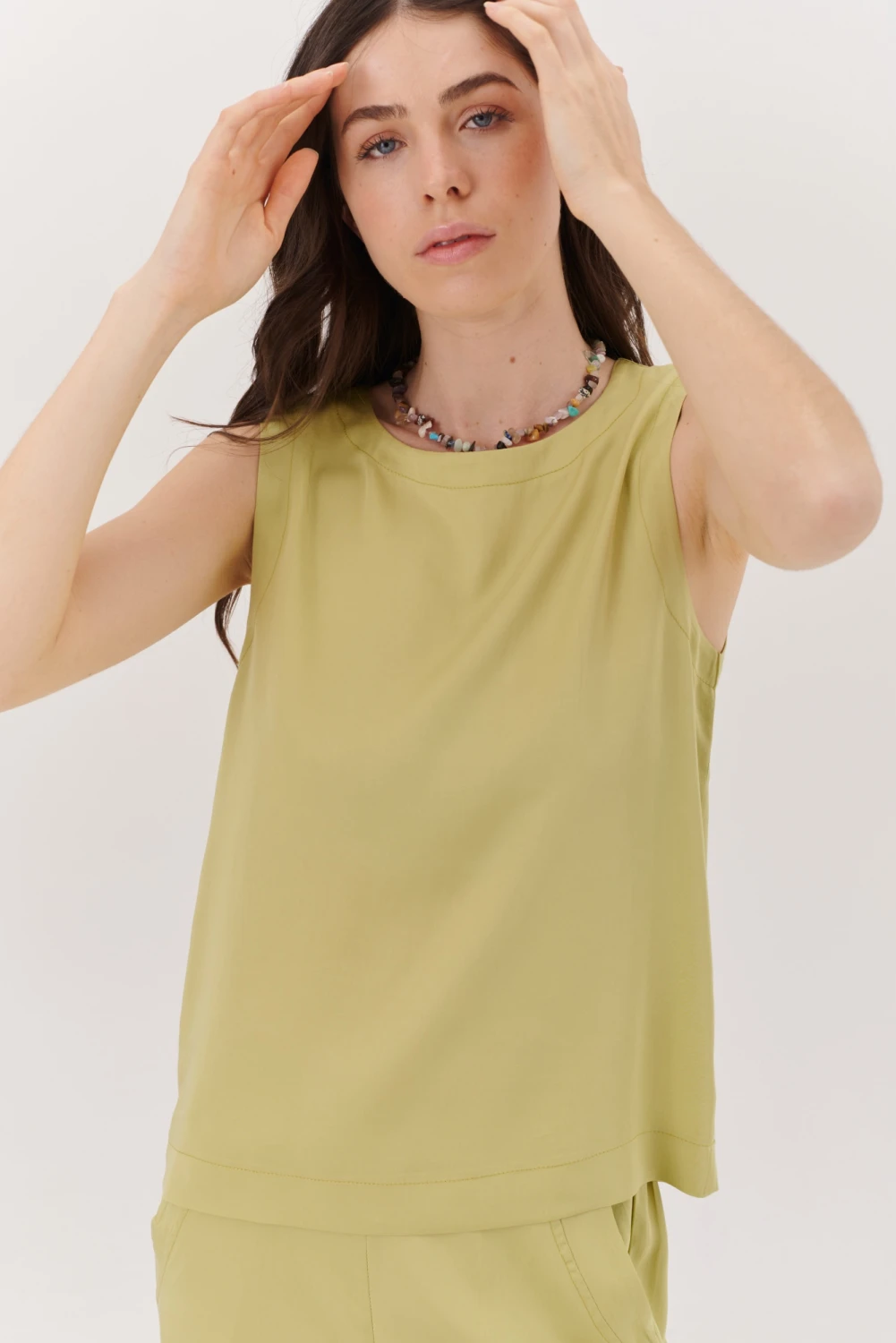 TOP TENCEL verde lima 1