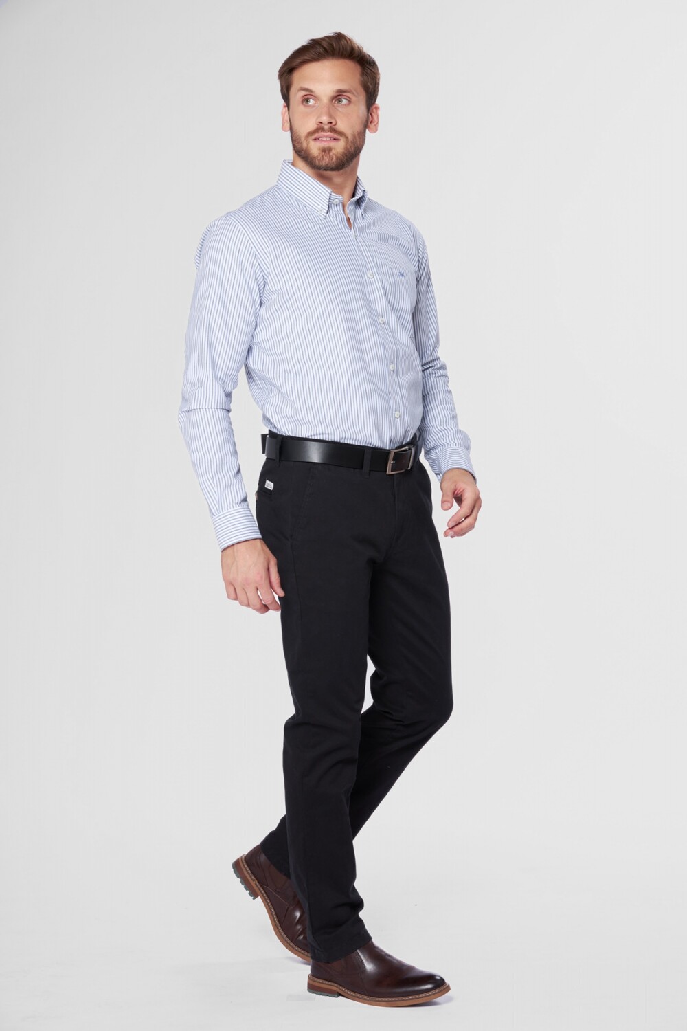 PANTALÓN SKINNY CON SPANDEX Negro