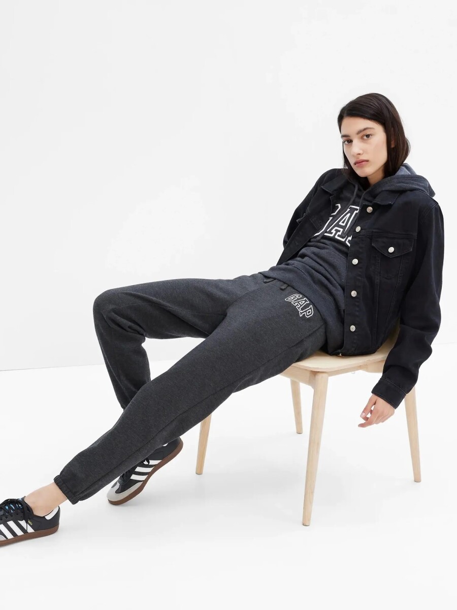 Pantalón Deportivo Logo Gap Con Puño Mujer - Heather Charcoal 