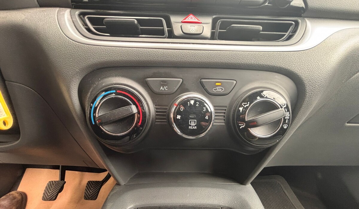 Hyundai HB20S 1,0 Premium - 2023 Hyundai HB20S 1,0 Premium - 2023