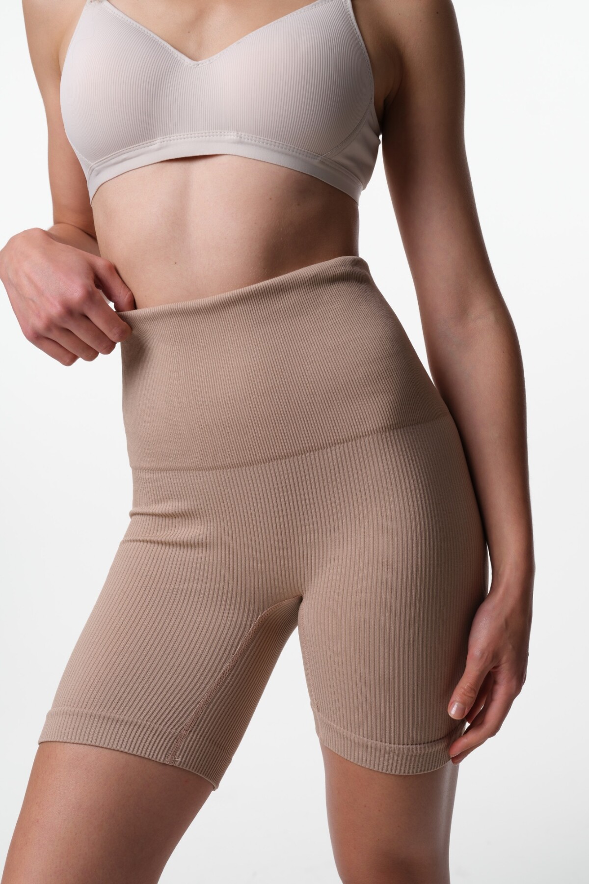 Short Slim Monique Beige