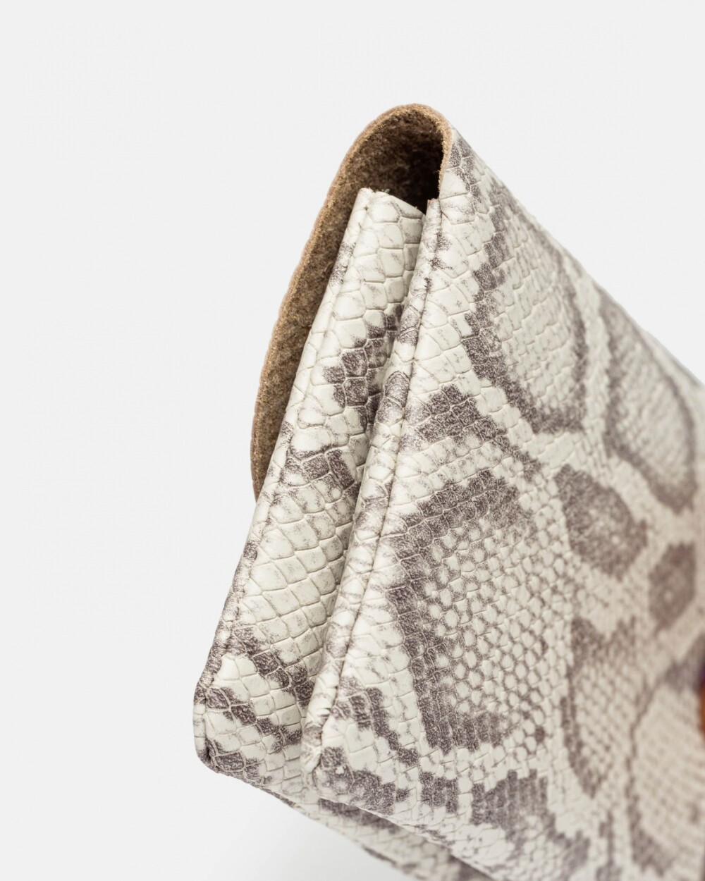 Tarjetero Santina en cuero snake print Natural