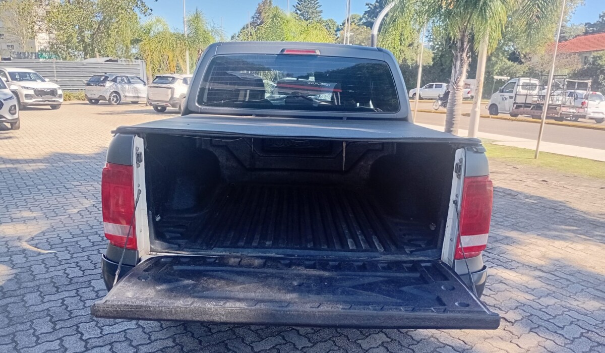 Volkswagen Amarok 2.0 TSI MT - 2015 Volkswagen Amarok 2.0 TSI MT - 2015